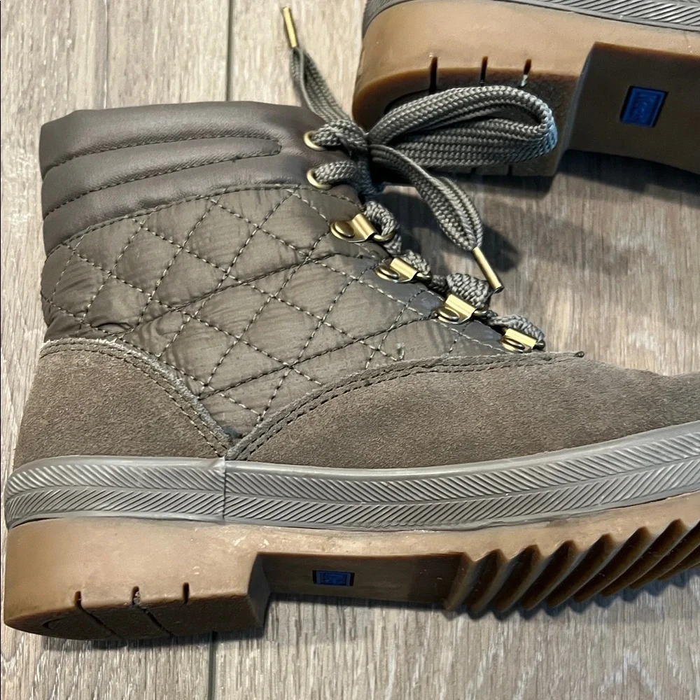 Women’s Gray/Brown Boots - Picture 8 of 11